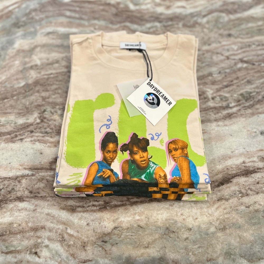 Daydreamer TLC Kickin It Merch Tee NWT - Picture 6 of 7